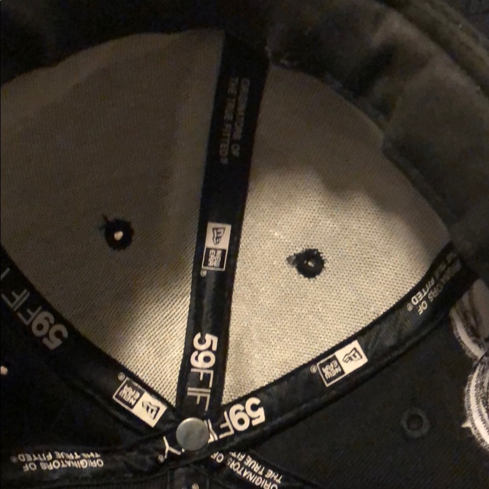 Hat - Picture 7 of 8